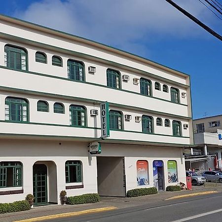 Hotel Bavarium ジョインヴィレ エクステリア 写真